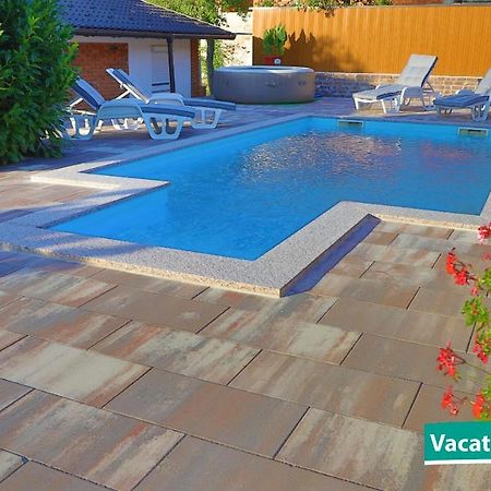 Vacation Home Alan 2 Кулен Вакуф Экстерьер фото