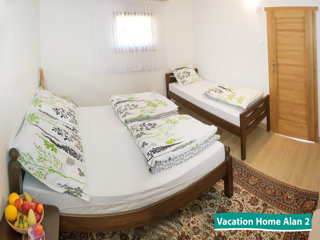 Vacation Home Alan 2 Кулен Вакуф Экстерьер фото