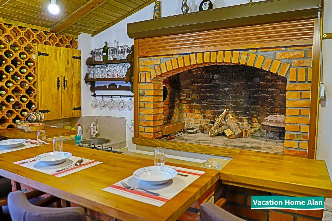 Vacation Home Alan 2 Кулен Вакуф Экстерьер фото